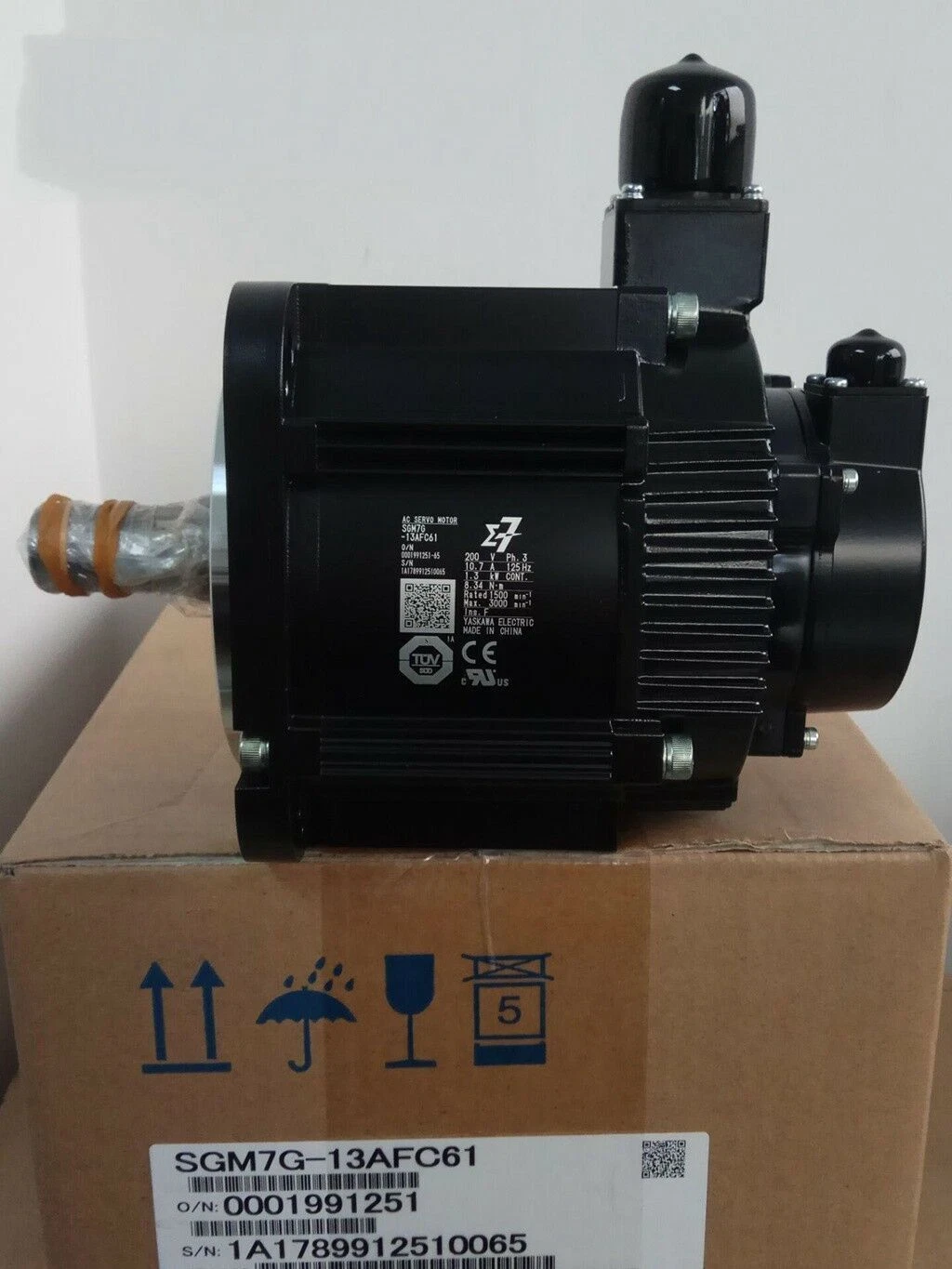 Động cơ servo Yaskawa sigma7 1,3KW SGM7G-13AFA6C, SGM7G-13AFC61, SGM7G-13AFC6C, SGM7G-13A7C61, SGM7G-13A7C6C